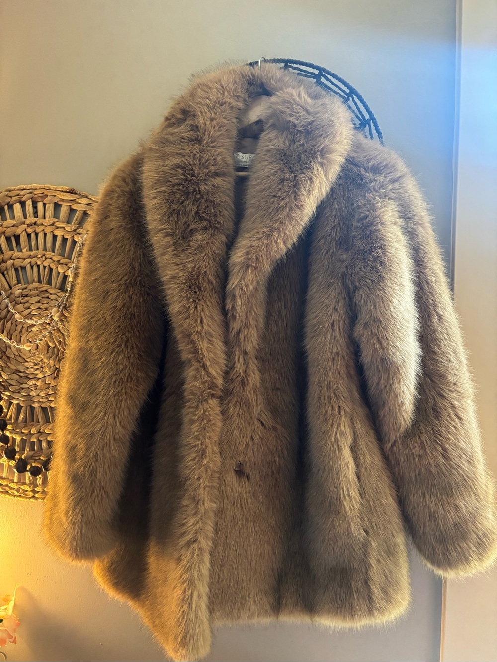 Never worn - Zsupply Logan Tan Brown Faux Fur Coat - Women’s Plush Winter Jacket